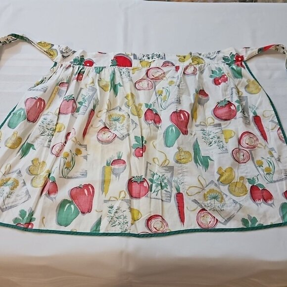 Vintage Vegetable themed apron - Picture 6 of 8